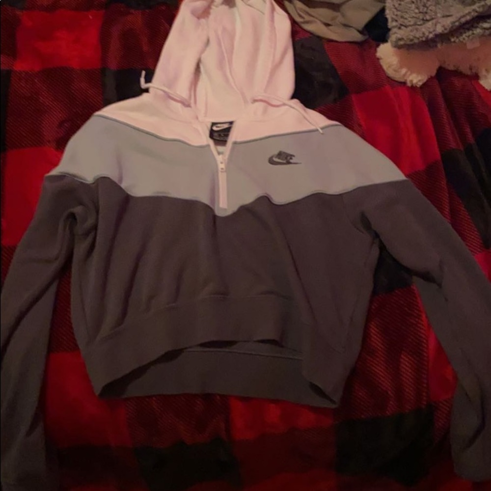 NIKE MEDIUM cropped jacket